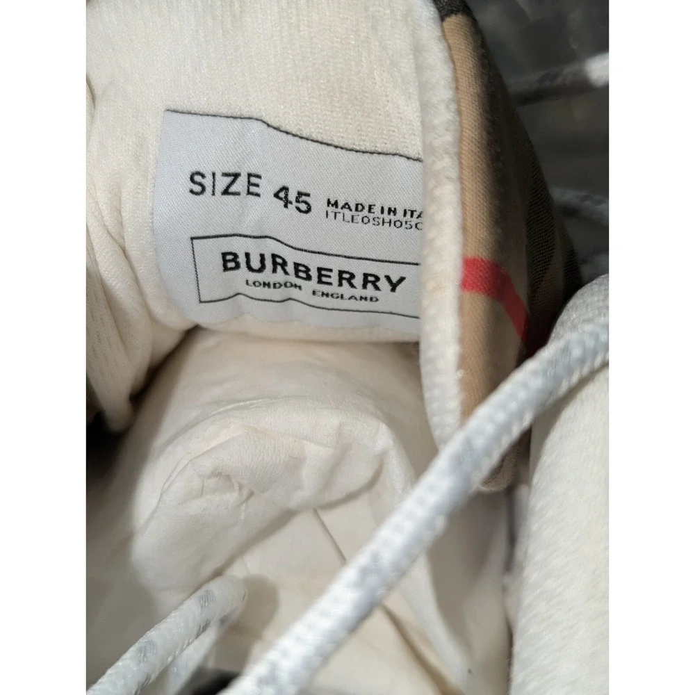 Burberry elevate your